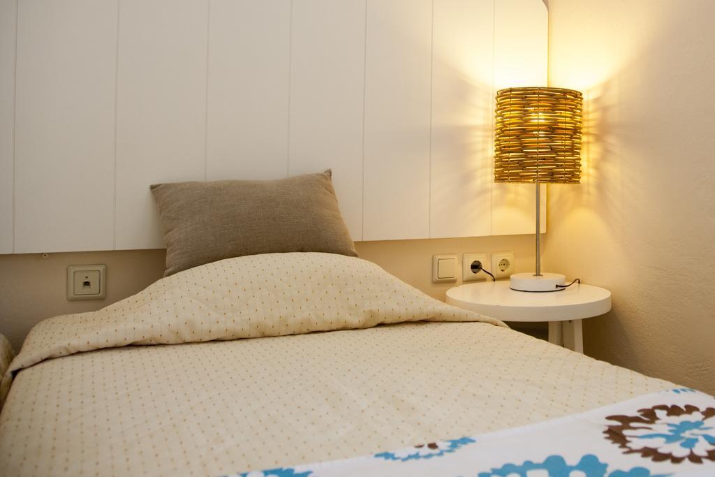 Troulakis Beach Hotel Agia Marina  Ngoại thất bức ảnh